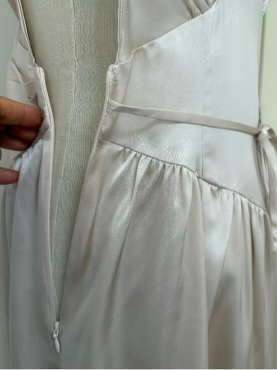 Helsa The Silk Celeste Dress - Picture 14 of 16